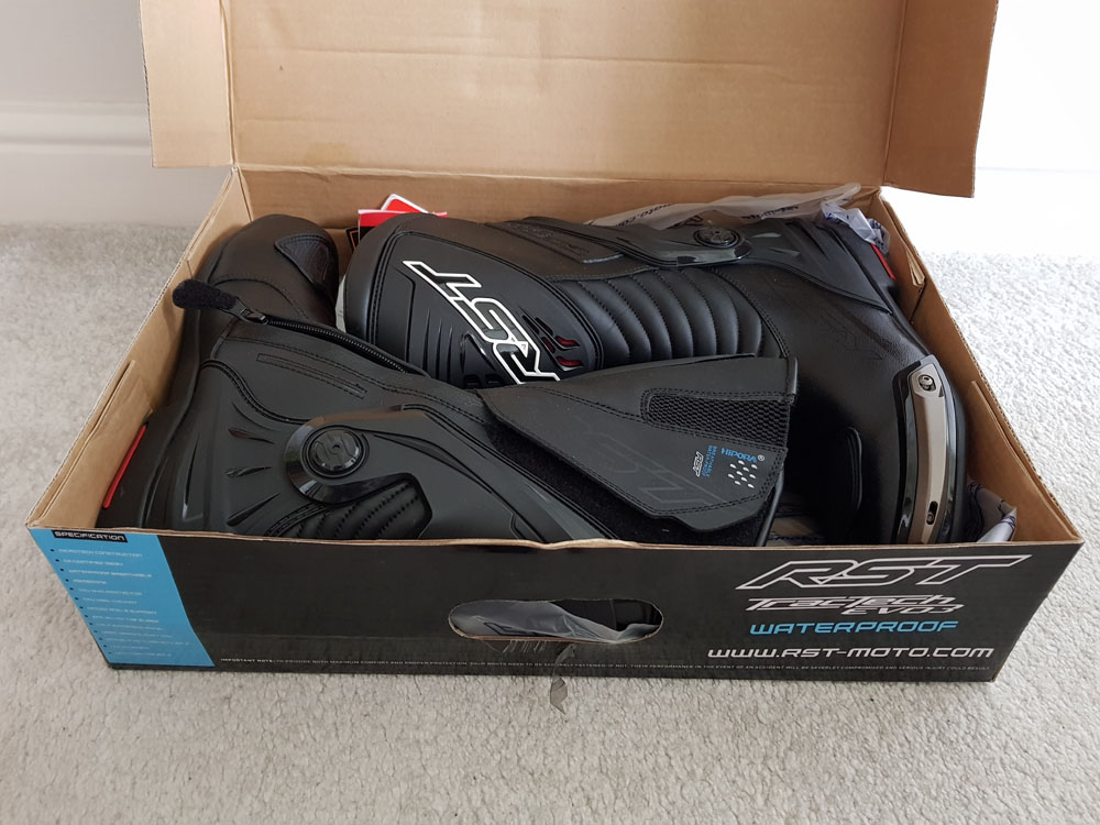 RST Tractech Evo 3 Boots Box opened